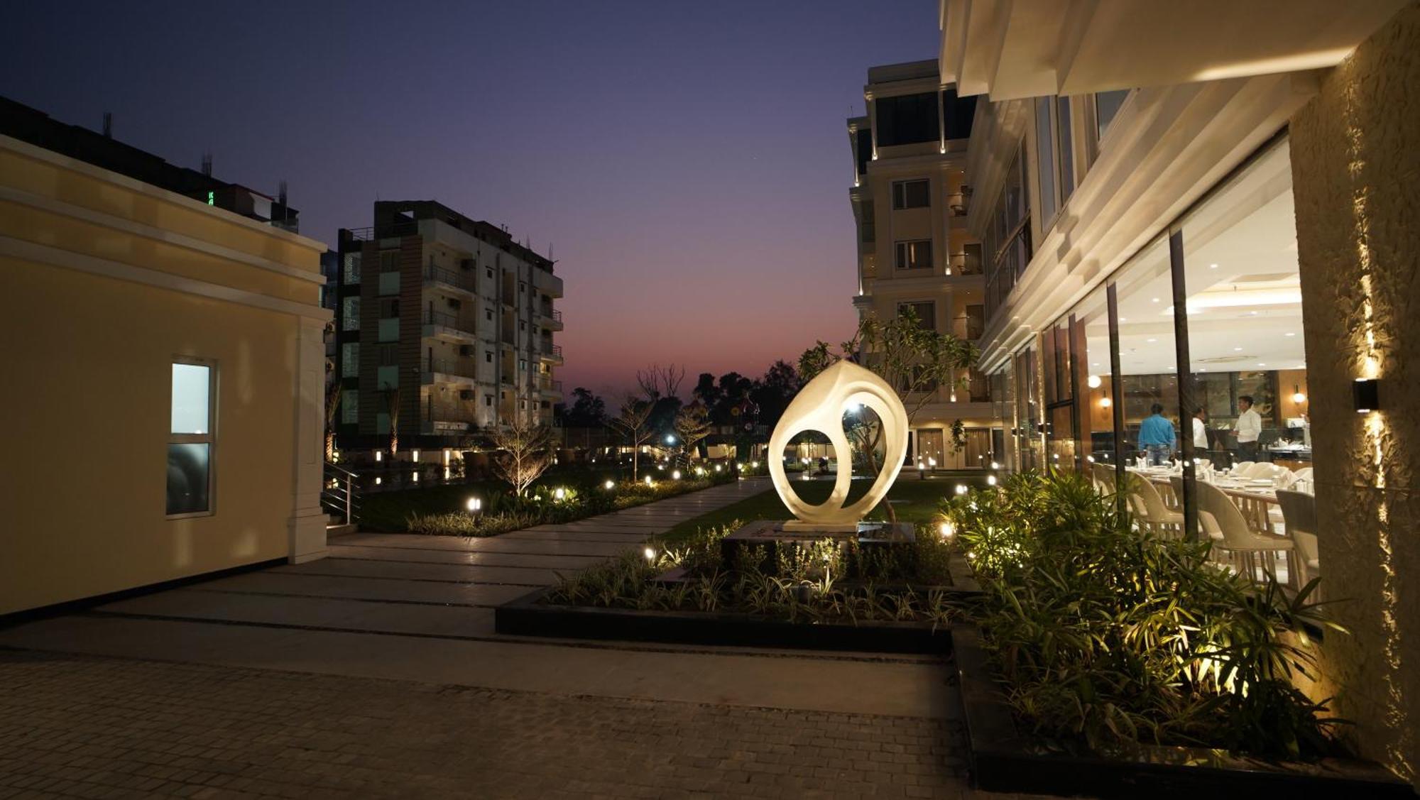 Antique Regency !! Luxurious Hotel In Digha !! Exteriér fotografie