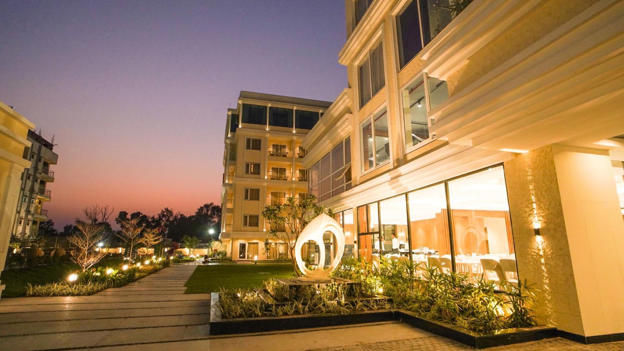 Antique Regency !! Luxurious Hotel In Digha !! Exteriér fotografie