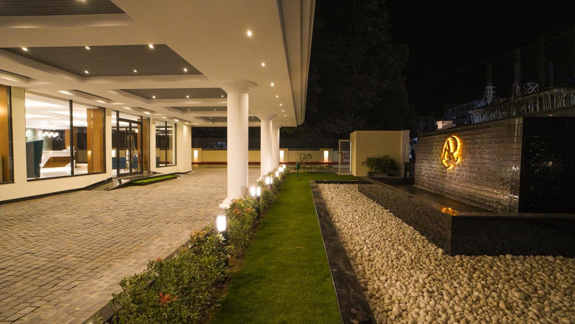 Antique Regency !! Luxurious Hotel In Digha !! Exteriér fotografie